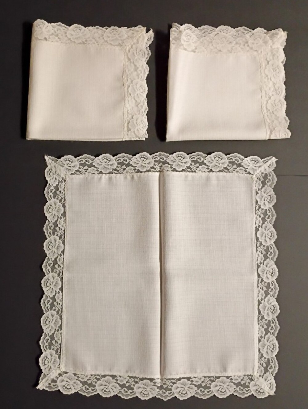Set of 3 Delicate Floral Lace White Handkerchiefs